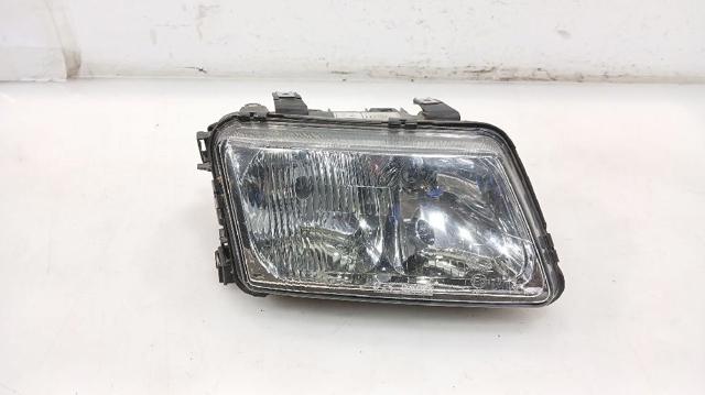 Reflektor prawy 8L0941030 VAG