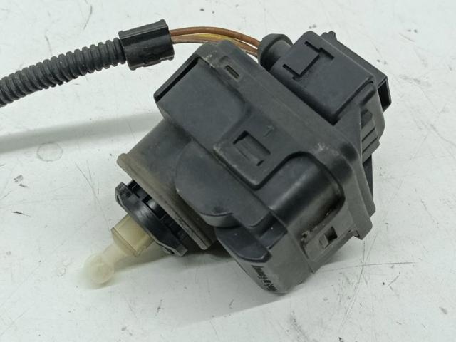 Korektor swiatel 8L0941295 VAG