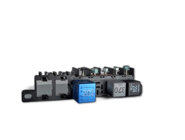 Skrzynka bezpieczników Volkswagen Passat 3B3