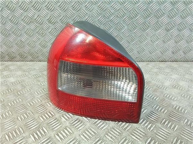 Lampa zespolona tylna lewa 8L0945095B VAG