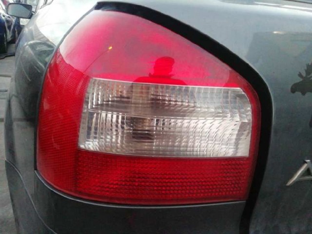 Lampa zespolona tylna lewa 8L0945095B VAG