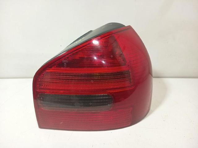 Lampa zespolona tylna prawa 8L0945096A VAG