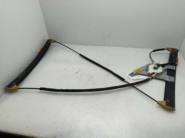 Mechanizm podnoszenia szyby drzwi przednich prawych 8L3837462 VAG