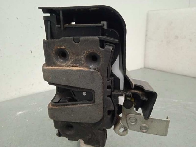Zamek drzwi przednich prawych 8M2AR21812AA FORD