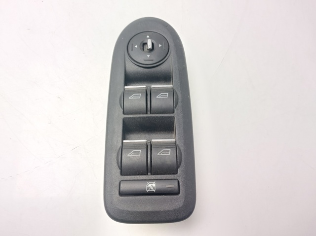 8M5T14A132AC Ford