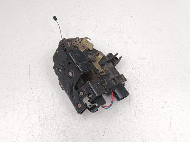 Zamek drzwi przednich lewych 8N1837015 VAG