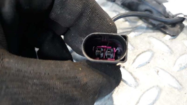 Zamek maski Audi A3 8PA