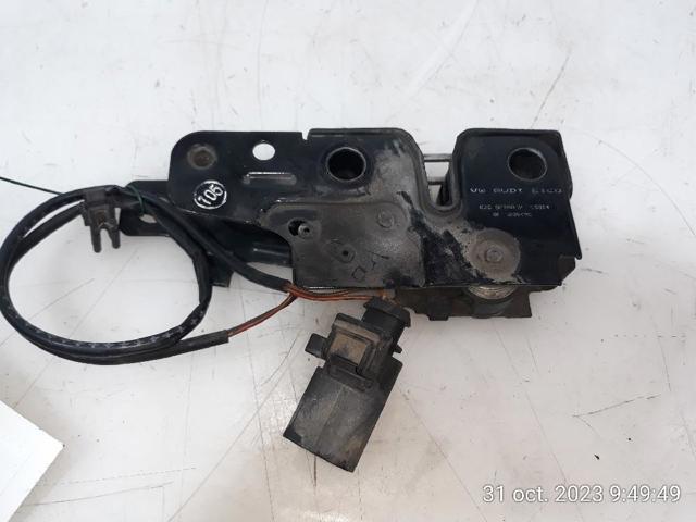 Zamek maski 8P0823509C VAG