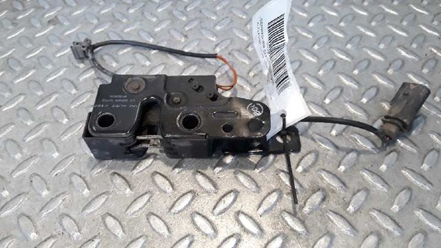 Zamek maski Audi A3 8PA