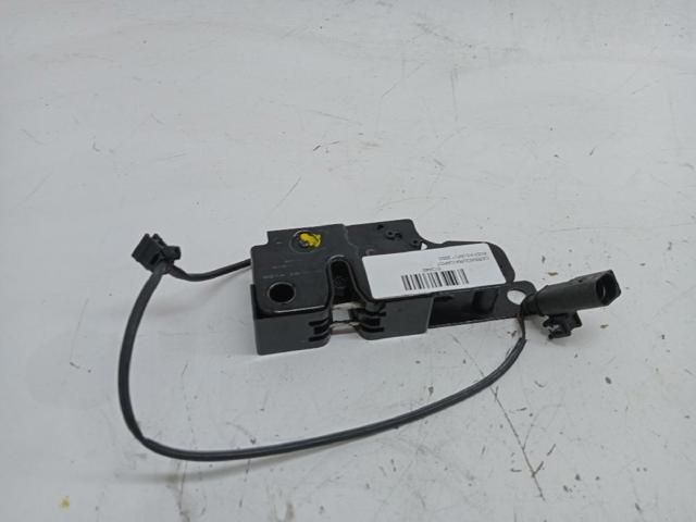 Zamek maski 8P0823509D VAG