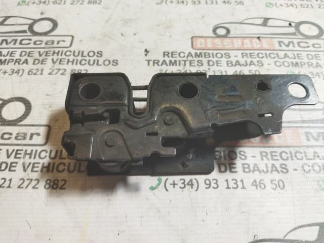 Zamek maski Audi A3 8PA