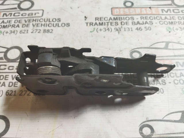 Zamek maski Audi A3 8PA