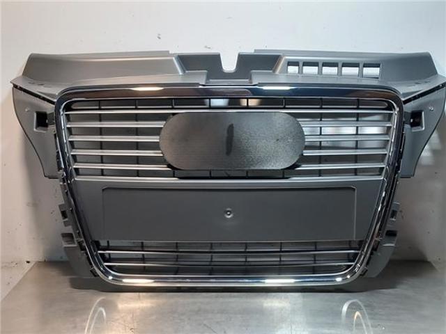 Atrapa chłodnicy Audi A3 8PA