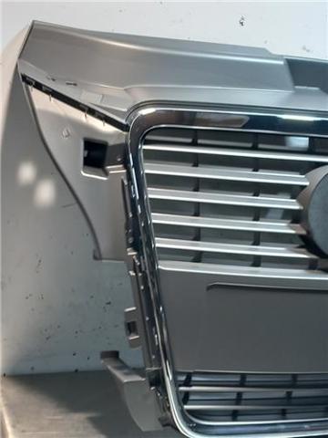 Atrapa chłodnicy Audi A3 8PA