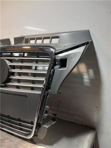 Atrapa chłodnicy Audi A3 8PA