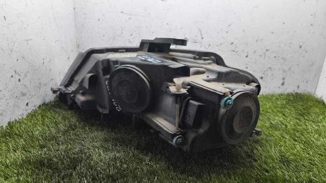 Reflektor prawy 8P0941004AM VAG