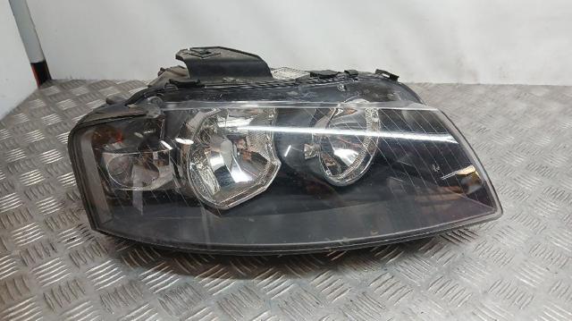 Reflektor prawy 8P0941004K VAG