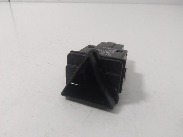 Przycisk włączania światła awaryjnego Audi A3 8P1