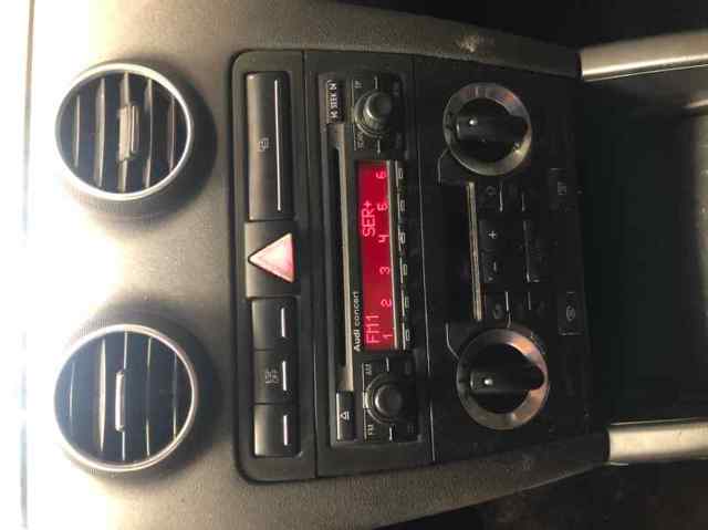 Przycisk włączania światła awaryjnego Audi A3 8P1