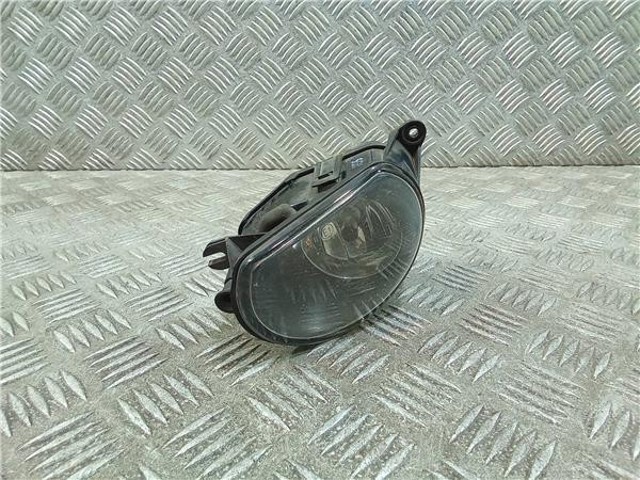 Lampa przeciwmgielna lewa 8P0941699A VAG