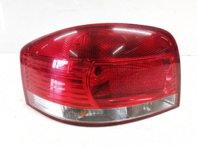 Lampa zespolona tylna prawa zewnętrzna 8P0945096 VAG