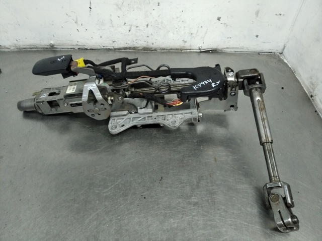 Kolumna (wał) kierownicza (kierownicy) 8P1419502J VAG