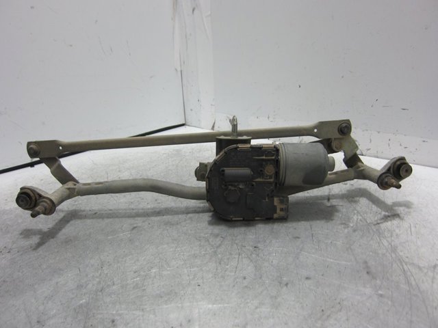 Silniczek wycieraczki szyby przedniej 8P1955119E VAG