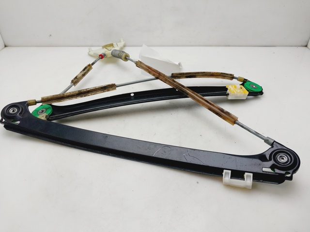 Mechanizm podnoszenia szyby drzwi przednich lewych 8P3837461C VAG