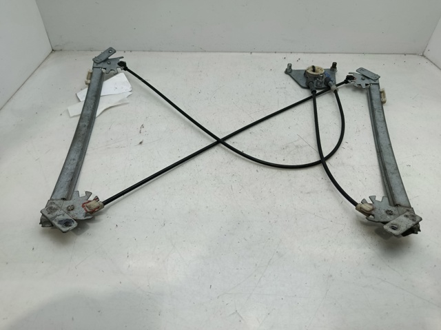 Mechanizm podnoszenia szyby drzwi przednich lewych 8P3837461C VAG
