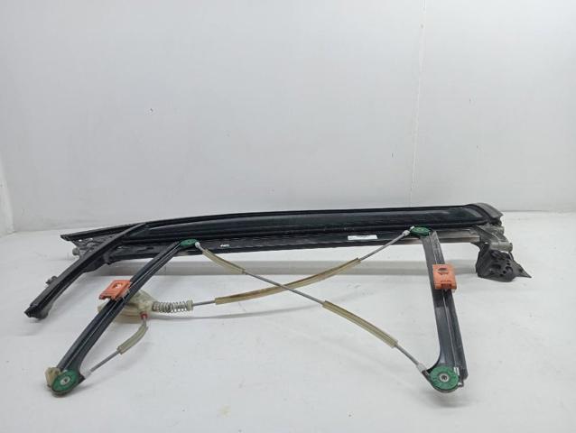 Mechanizm podnoszenia szyby drzwi przednich lewych 8P3837461C VAG