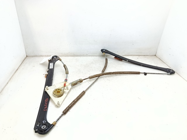 Mechanizm podnoszenia szyby drzwi przednich lewych 8P3837461C VAG