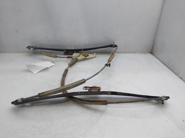 Mechanizm podnoszenia szyby drzwi przednich prawych 8P3837462 VAG