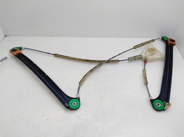 Mechanizm podnoszenia szyby drzwi przednich prawych 8P3837462A VAG