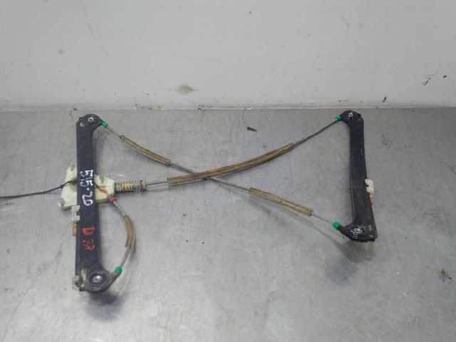 Mechanizm podnoszenia szyby drzwi przednich prawych 8P3837462C VAG