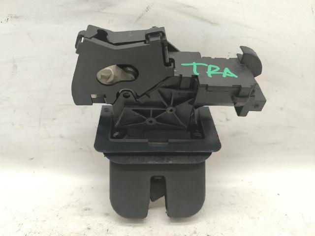 Zamek klapy bagażnika (3/5 drzwi tylnych) 8P4827505C VAG