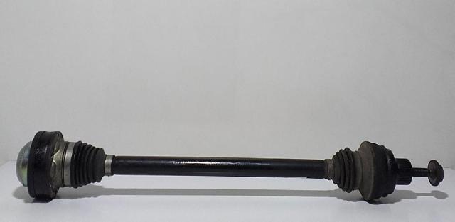 Półoś tylna 8R0501203C VAG