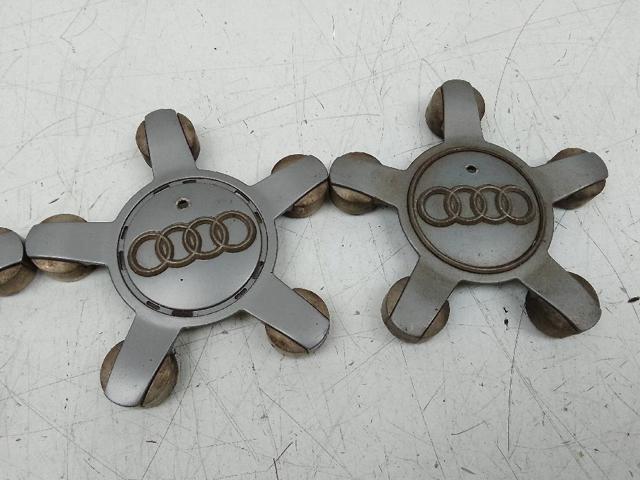 Kołpak do obręczy koła 8R0601165 VAG