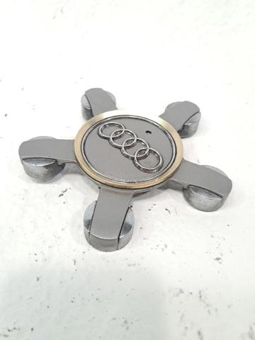 Kołpak do obręczy koła 8R0601165 VAG