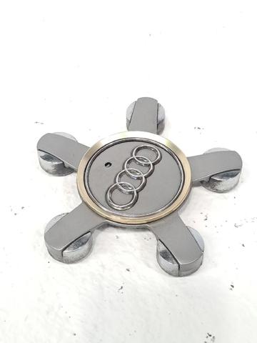 Kołpak do obręczy koła 8R0601165 VAG