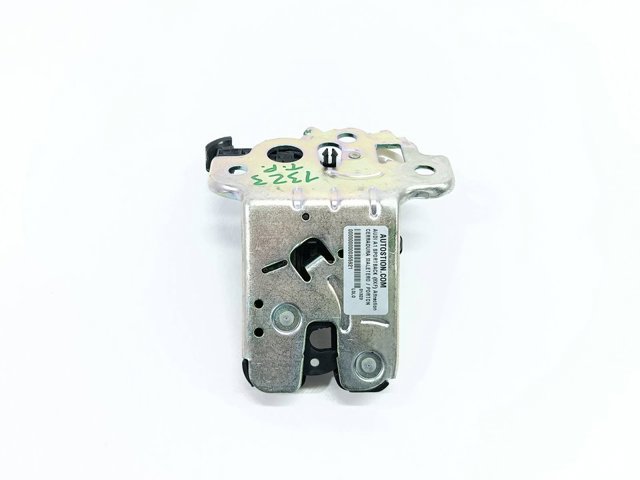 Zamek klapy bagażnika (3/5 drzwi tylnych) 8R0827505A VAG