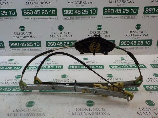 Mechanizm podnoszenia szyby drzwi przednich lewych 8R0837461F VAG