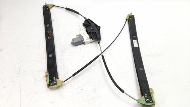 Mechanizm podnoszenia szyby drzwi przednich lewych 8R0837461K VAG