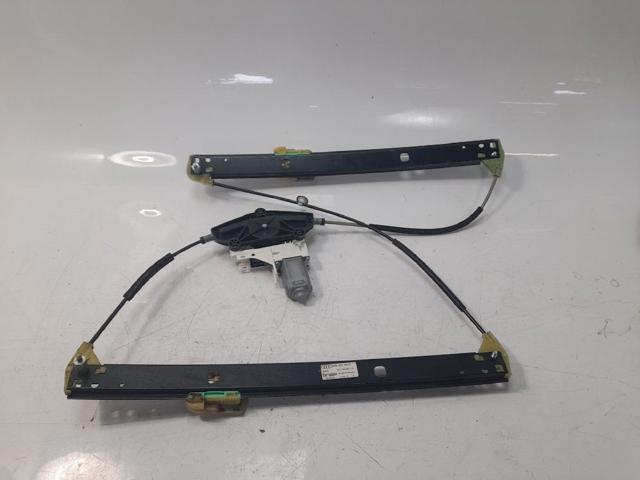 Mechanizm podnoszenia szyby drzwi przednich lewych 8R0837461K VAG