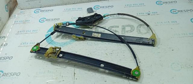 Mechanizm podnoszenia szyby drzwi przednich prawych 8R0837462G VAG