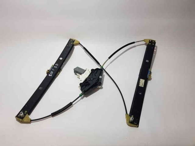 Mechanizm podnoszenia szyby drzwi przednich prawych 8R0837462G VAG
