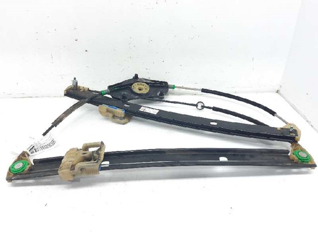 Mechanizm podnoszenia szyby drzwi przednich prawych 8R0837462G VAG