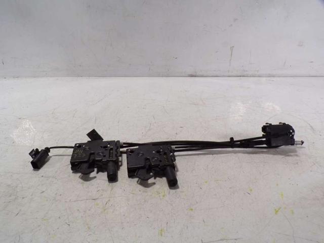 Zamek maski 8S0823509B VAG