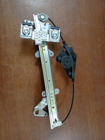 Mechanizm podnoszenia szyby drzwi przednich prawych 8S61A23208AA FORD