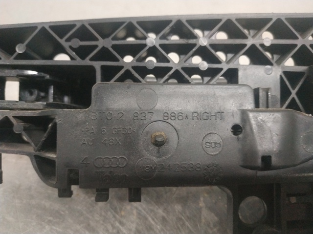 8T02837886 VAG