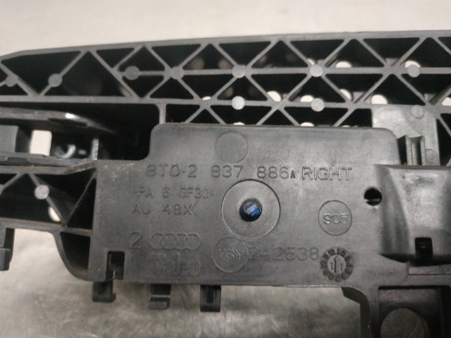 8T02837886 VAG